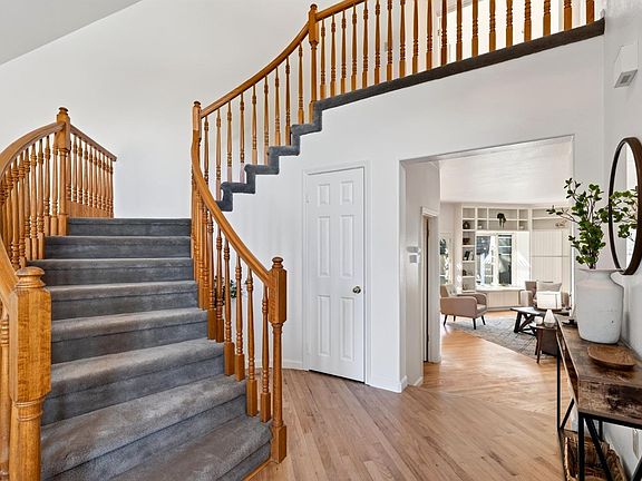 3rd image of 2088 Bock Street