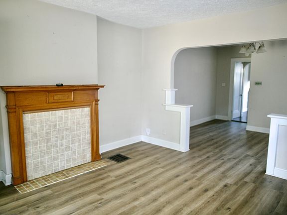 5th image of 816 Thurman Ave