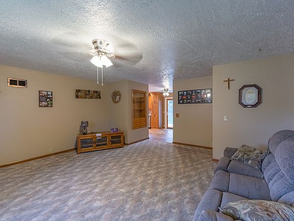 4th image of 921 E Kirwin Ave