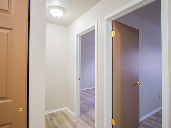 5th image of 1225 Doctors Dr APT 201
