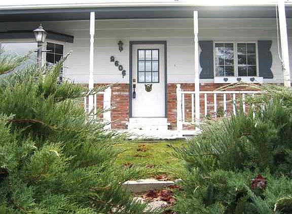 2nd image of 2606 E Nicklaus Pl