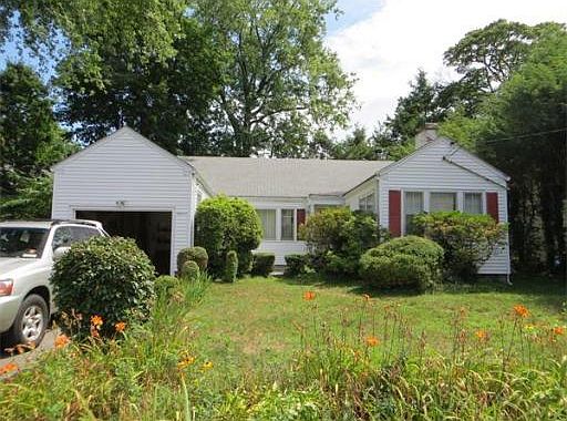 2nd image of 11 Otis Pl
