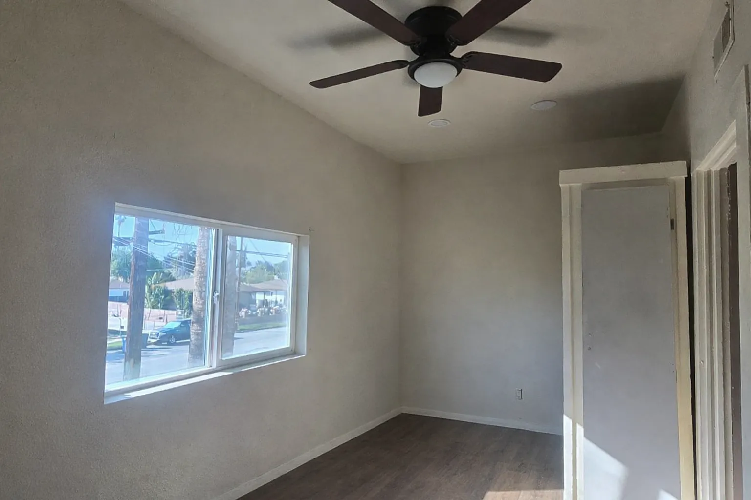 12 bed, 3435 sqft, $800 — Photo 4