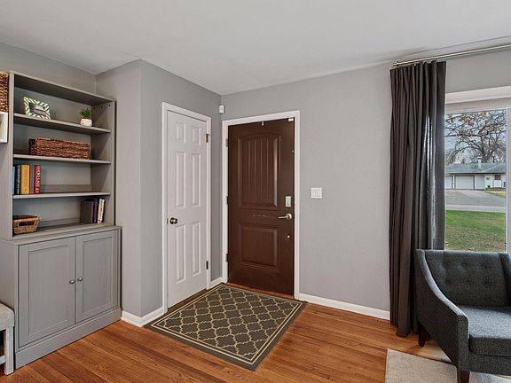 5th image of 1615 Garland Ln N