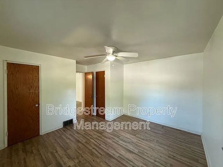 68 Knecht Dr #3 — Photo 7