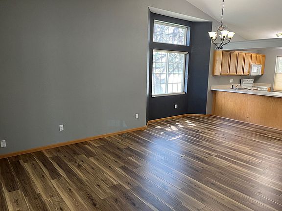 4th image of 3955 Olympic Blvd APT 11