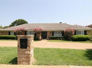 7407 Meadow Rd, Dallas, TX 75230