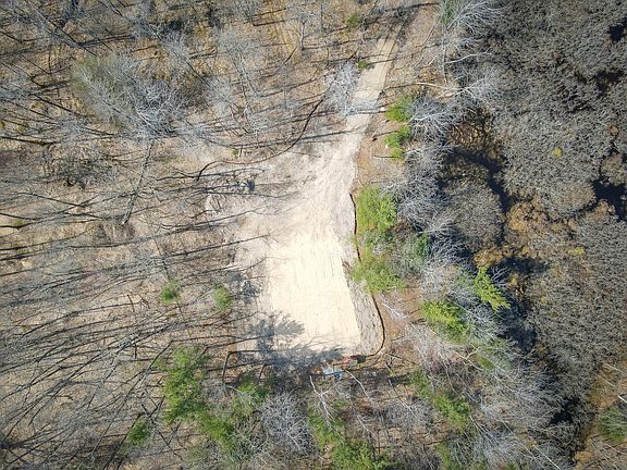 5th image of 4986 Ridge Rd