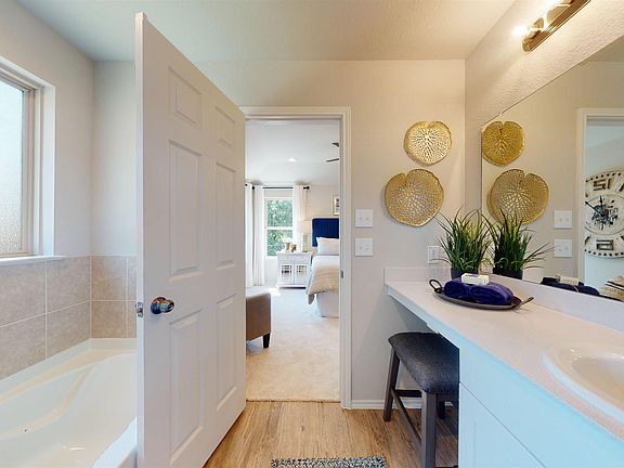 2nd image of 955 Stagecoach Rd