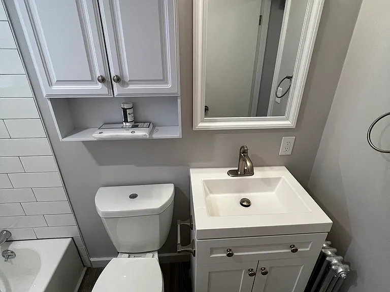 110 Leeds St — Photo 15