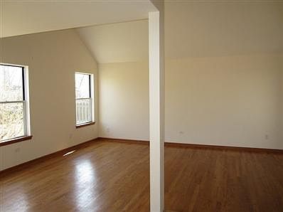 5th image of 530 La Salle Ct N