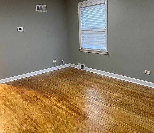 4th image of 4401 W Wrightwood Ave Unit 2