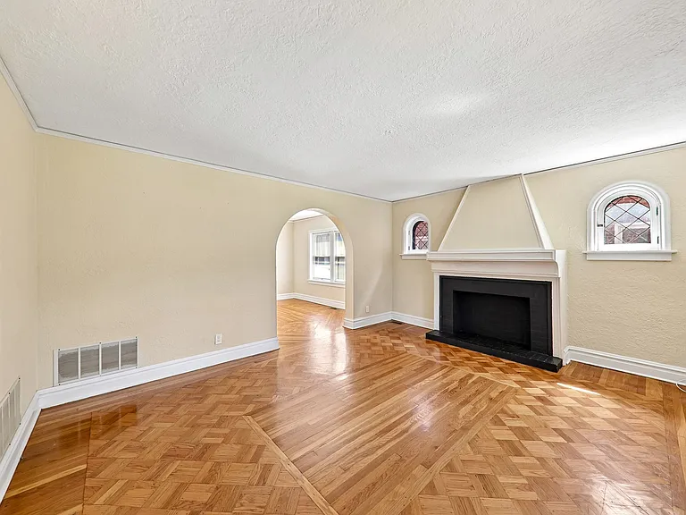 7315 Lindell Blvd #1 — Photo 6