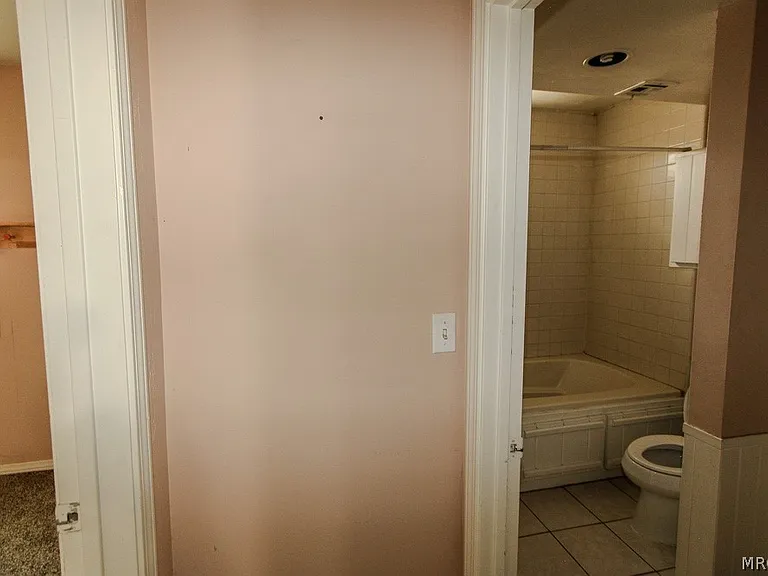 870 Ash Ln — Photo 15