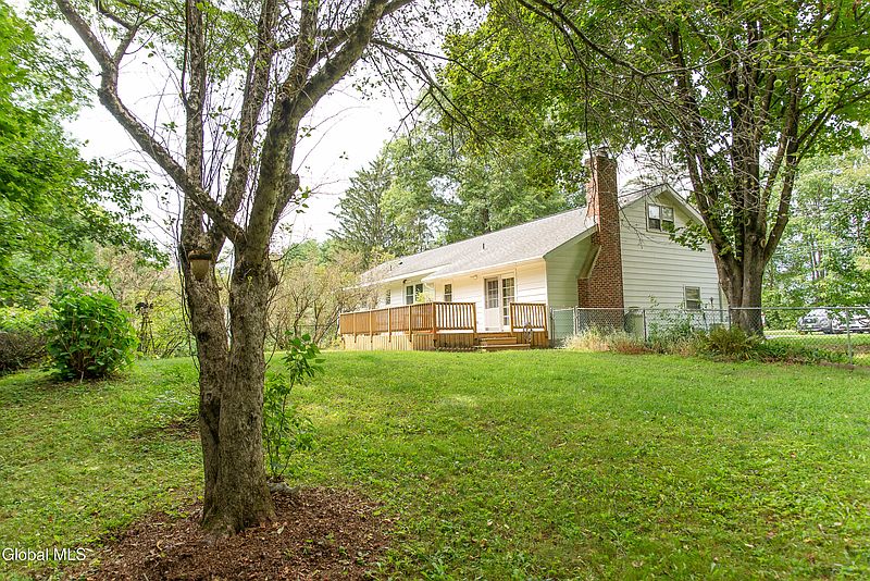 4th image of 6025 County Farm Road