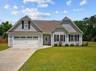 102 Captains Pointe, Sneads Ferry, NC 28460