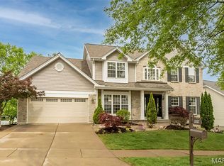 2117 Avalon View Dr, Fenton, MO 63026