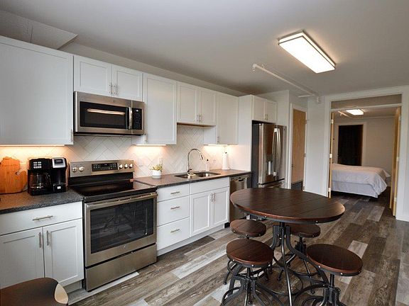 3rd image of 820 Red Dr #10