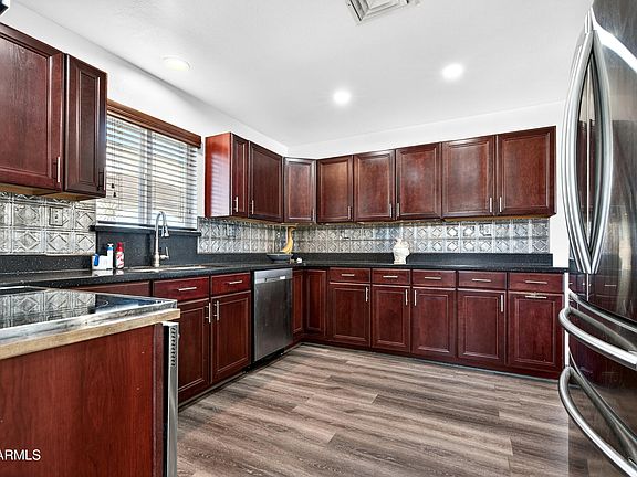 5th image of 50530 W MOCKINGBIRD Lane