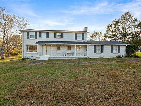 2nd image of 1045 Fontaine Dr