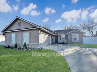 3089 W Gemstone Dr, Meridian, ID 83646