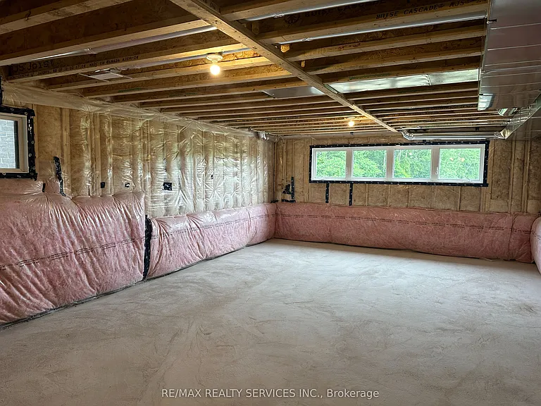 136 Thicketwood Ave — Photo 13