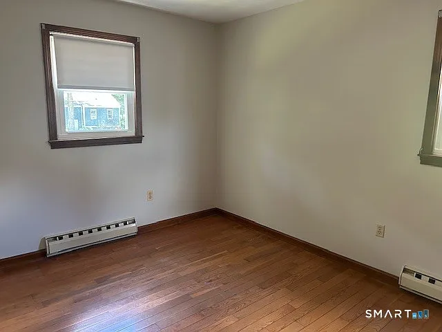 93 Laurelwood Dr — Photo 10