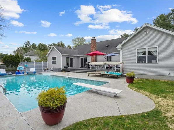 59 Lake Dr, West Greenwich, RI 02817