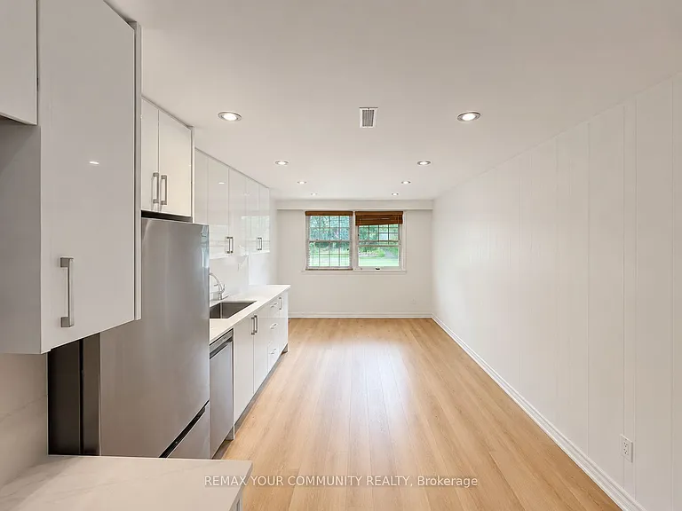 135 Libby Blvd — Photo 3