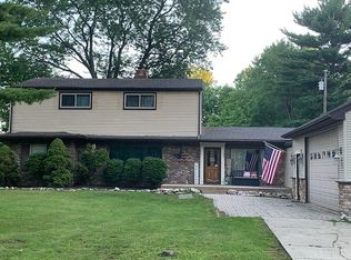 21420 Superior Rd, Taylor, MI 48180