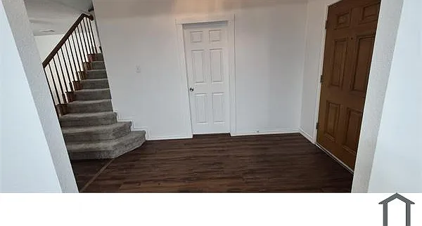 3205 Cantura Dr