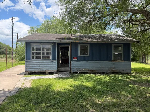 241 E Melton Park Dr, Mercedes, TX 78570