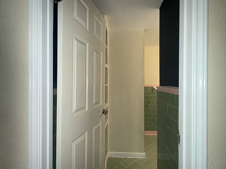 709 W 26th St #5 — Photo 20