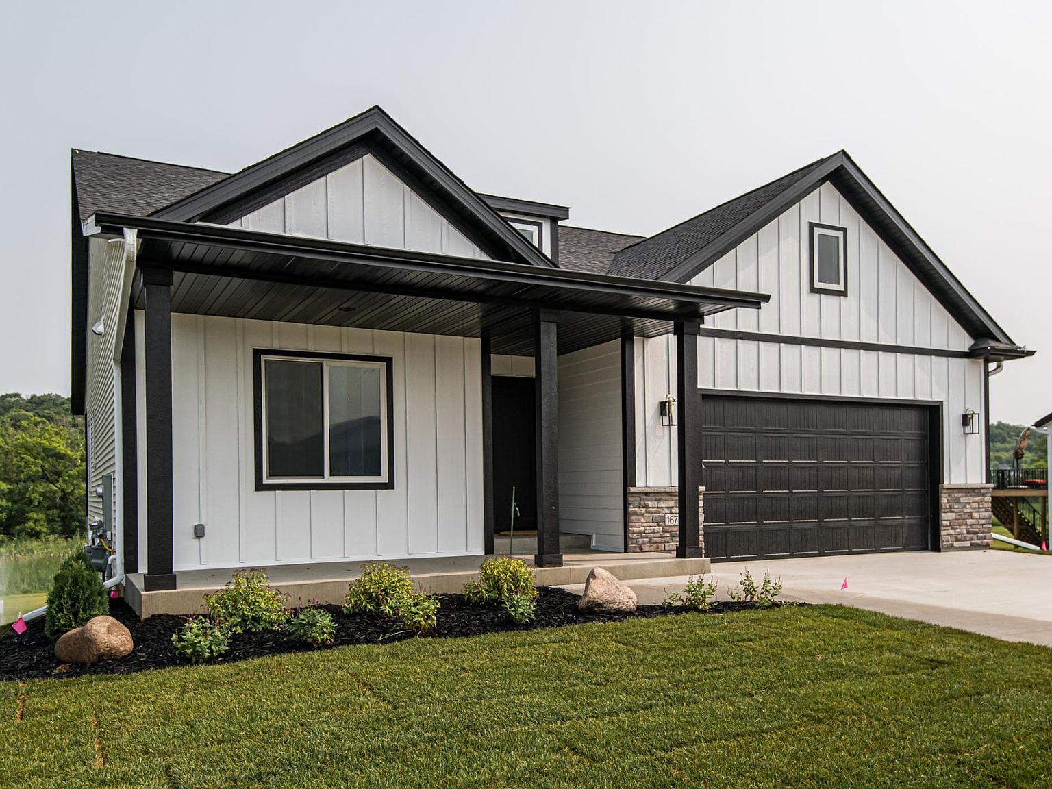 1675 Hadley Creek Dr NE