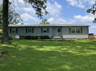 262 Walnuttown Rd, Fleetwood, PA 19522