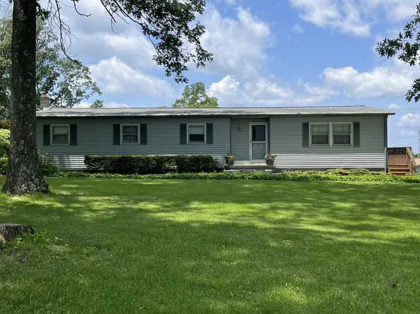 262 Walnuttown Rd, Fleetwood, PA 19522