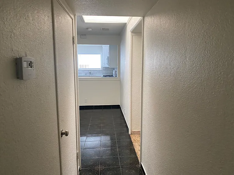 115 Cortland Cir #1 — Photo 8
