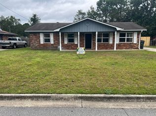 127 Deerwood Ct, Hinesville, GA 31313