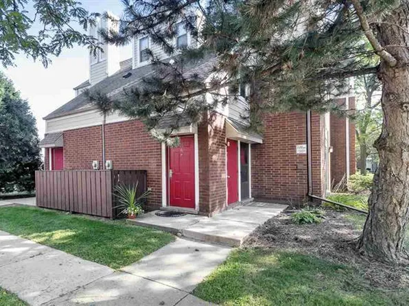 527 Donofrio Dr Unit 1, Madison, WI 53719