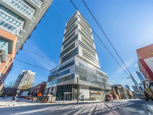 89 McGill St #1705, Toronto, ON M5B 0B1