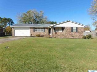 1105 9th St NW, Arab, AL 35016