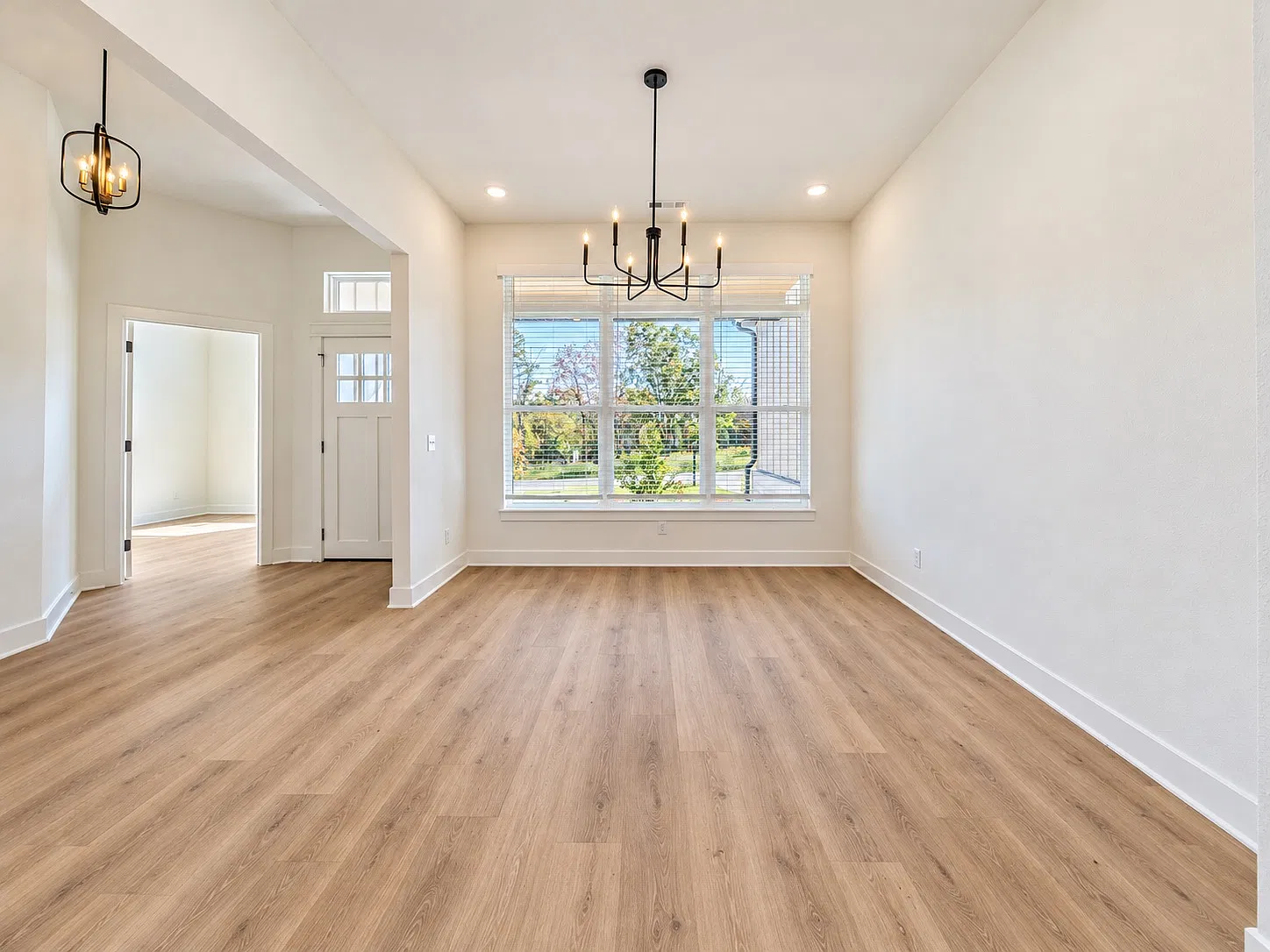 4 bed, 2515 sqft, $3,000 — Photo 4