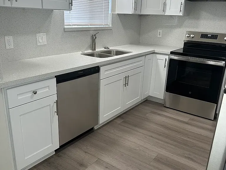 805 Arcadia Ave #C — Photo 7