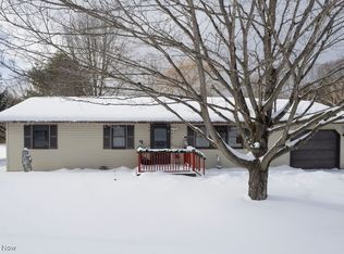 11789 Mills Rd, Garrettsville, OH 44231