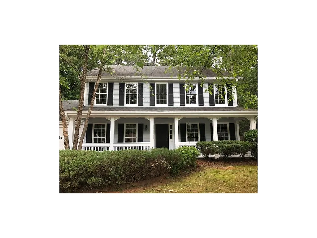 5208 Michaels Way photo 1