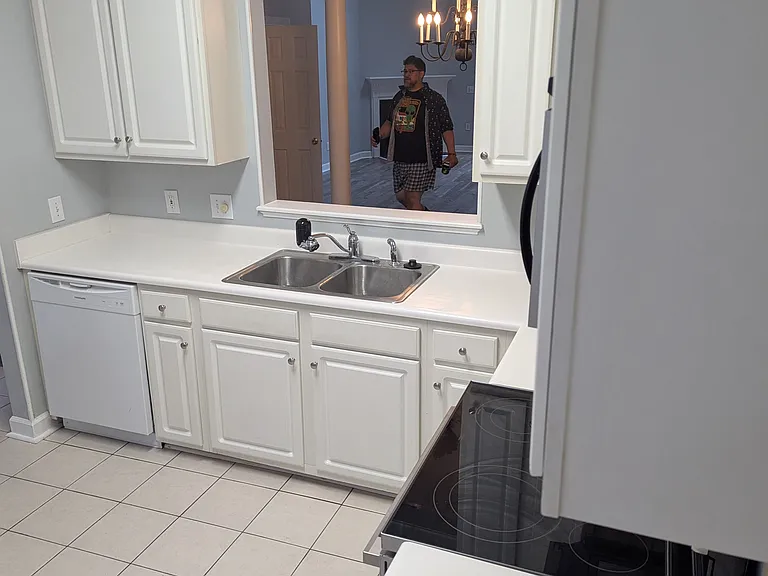 5006 Carleton Dr #63 — Photo 14