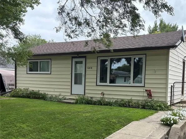644 1st STREET W, Shaunavon, SK S0N 2M0