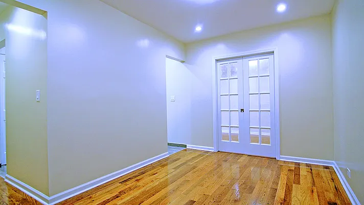 Rented by Tryax Realty Management | media 9