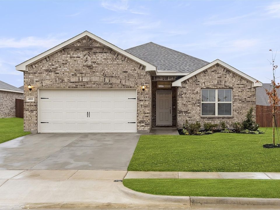 1st image of 4811 Avion Dr