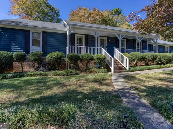 2828 Clearbrook Dr, Marietta, GA 30068